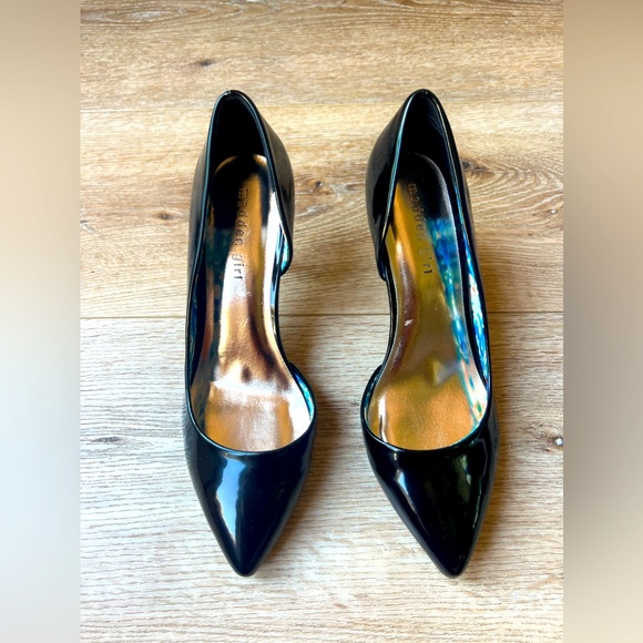 Madden Girl Black Heel - Picture 2 of 8
